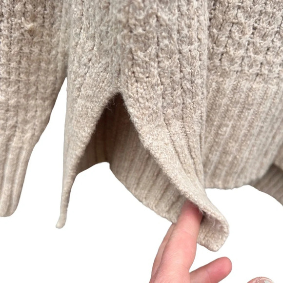 Cupcakes & Cashmere Cream Cableknit Cowl Neck Neutral Soft Sweater Size Small - Picture 3 of 7